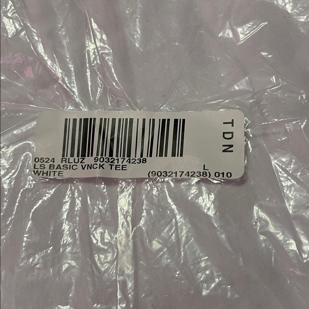 Ambiance White Long Sleeve V-Neck T-Shirt Lg NWT - Picture 3 of 6